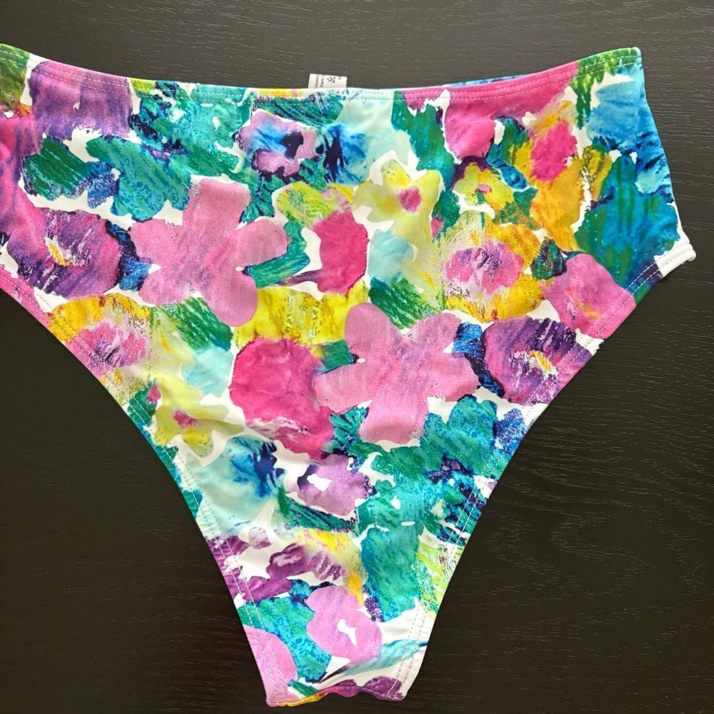 Floral 3 Piece Set Bikini and Sarong Size Small EUC - Picture 11 of 12